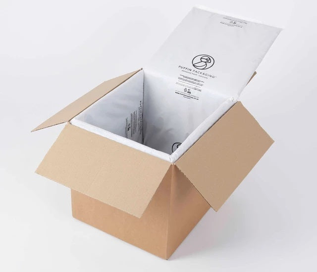 Reusable wool insulated delivery box